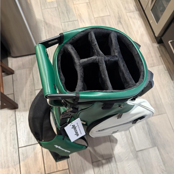 Green & White Stand Golf Bag by - Picture 9 of 9